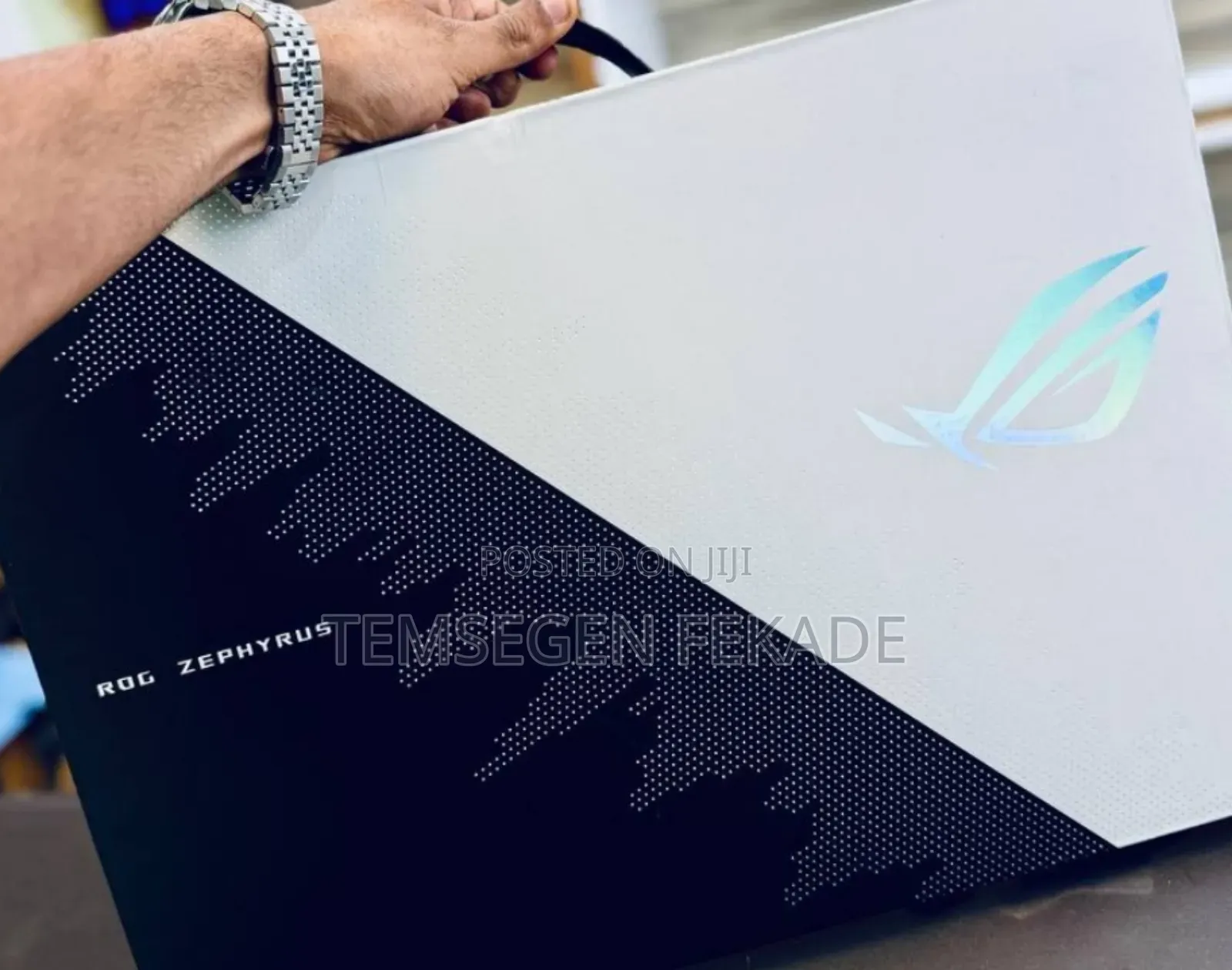 New Laptop Asus ROG Zephyrus G16 32GB Intel Core i9 SSD 1T