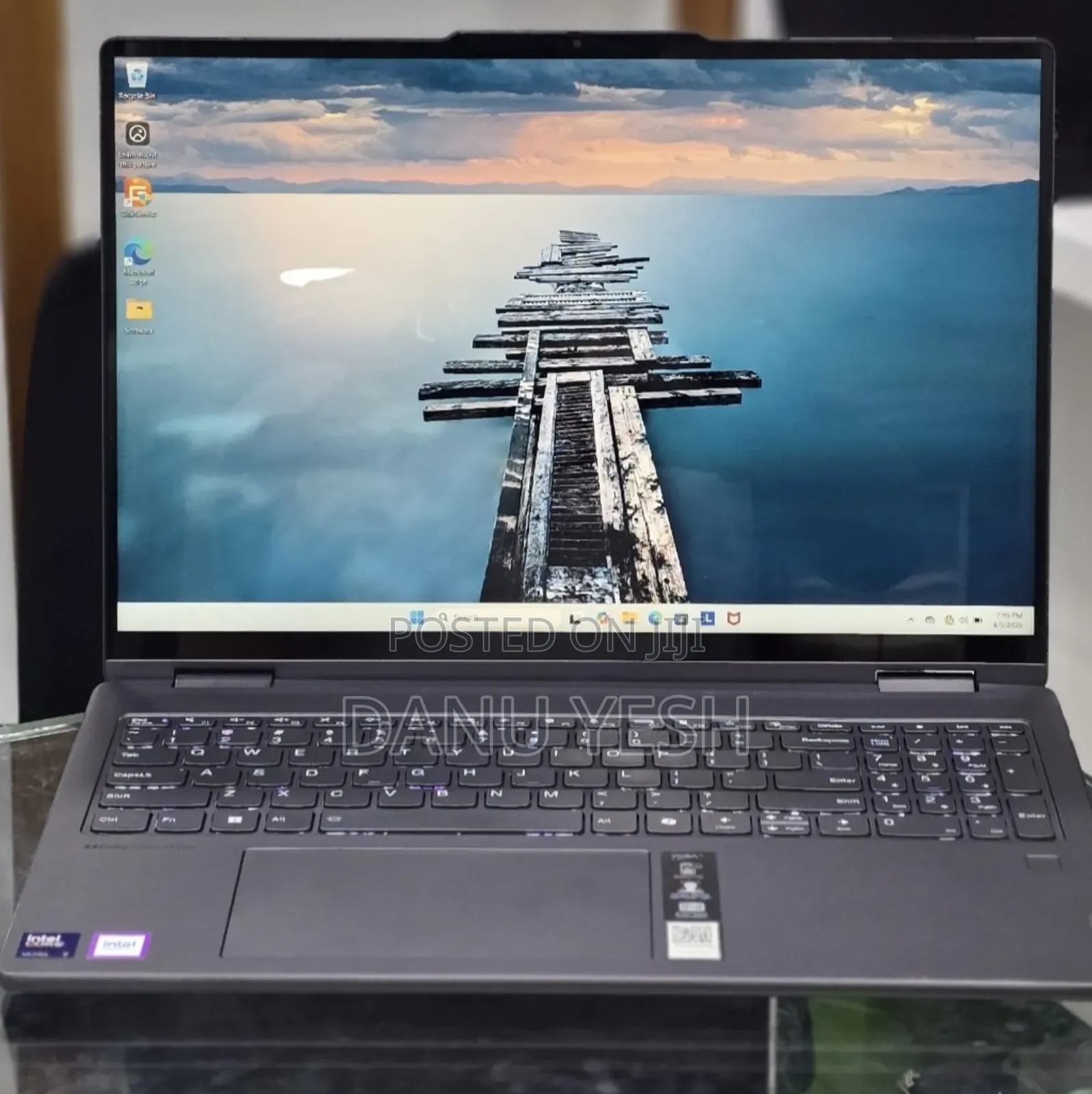 New Laptop Lenovo Yoga 7i 16GB Intel Core Ultra 7 SSD 512GB