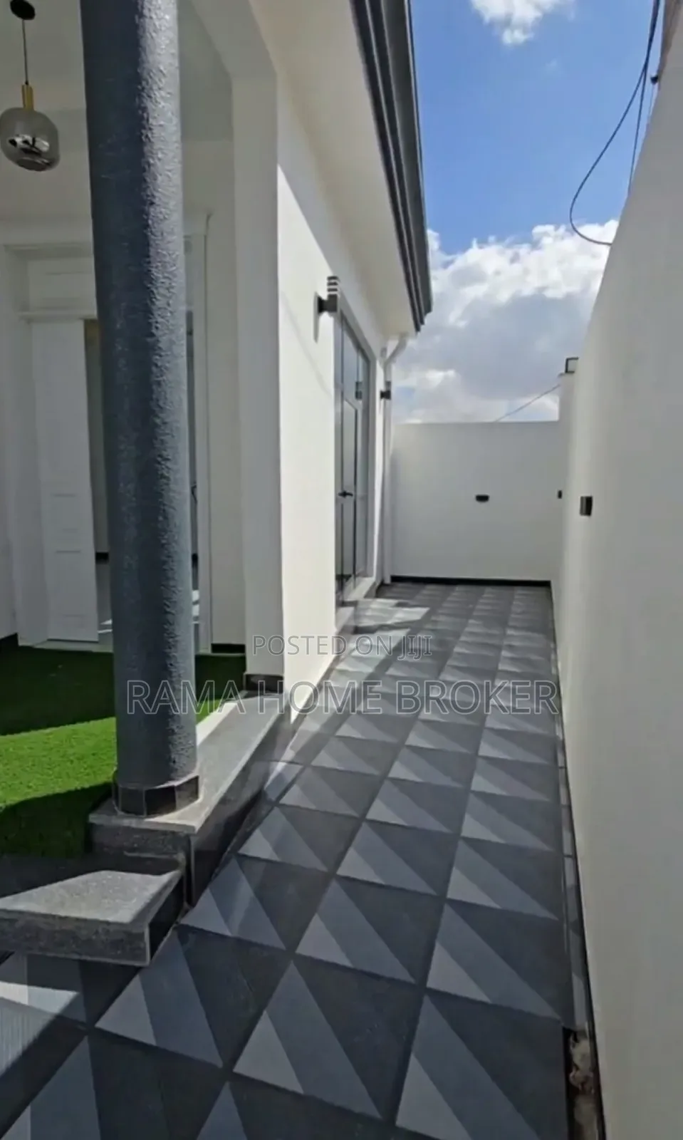 Furnished 3bdrm Villa in አያት ዞን አካባቢ, Yeka for sale