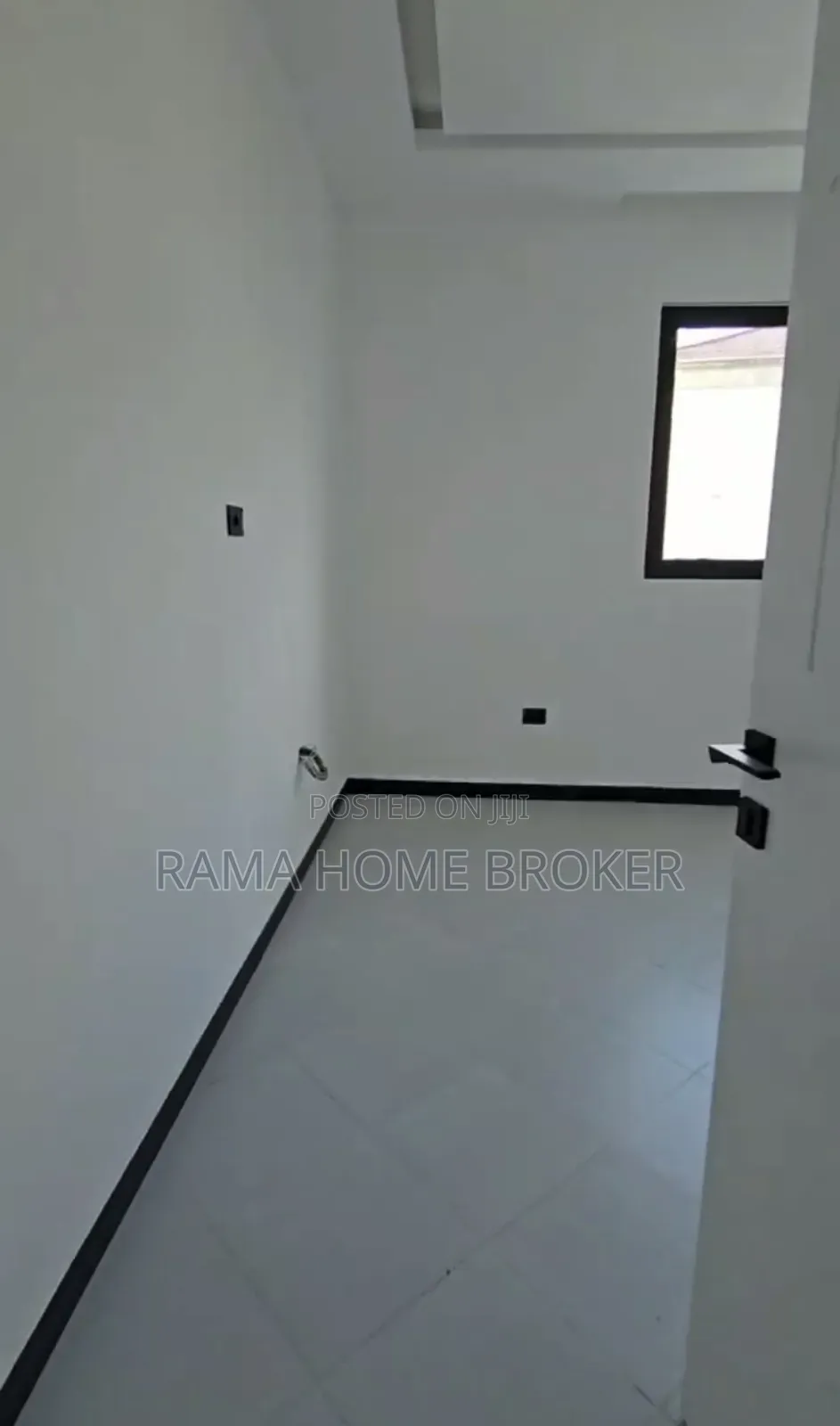 Furnished 3bdrm Villa in አያት ዞን አካባቢ, Yeka for sale