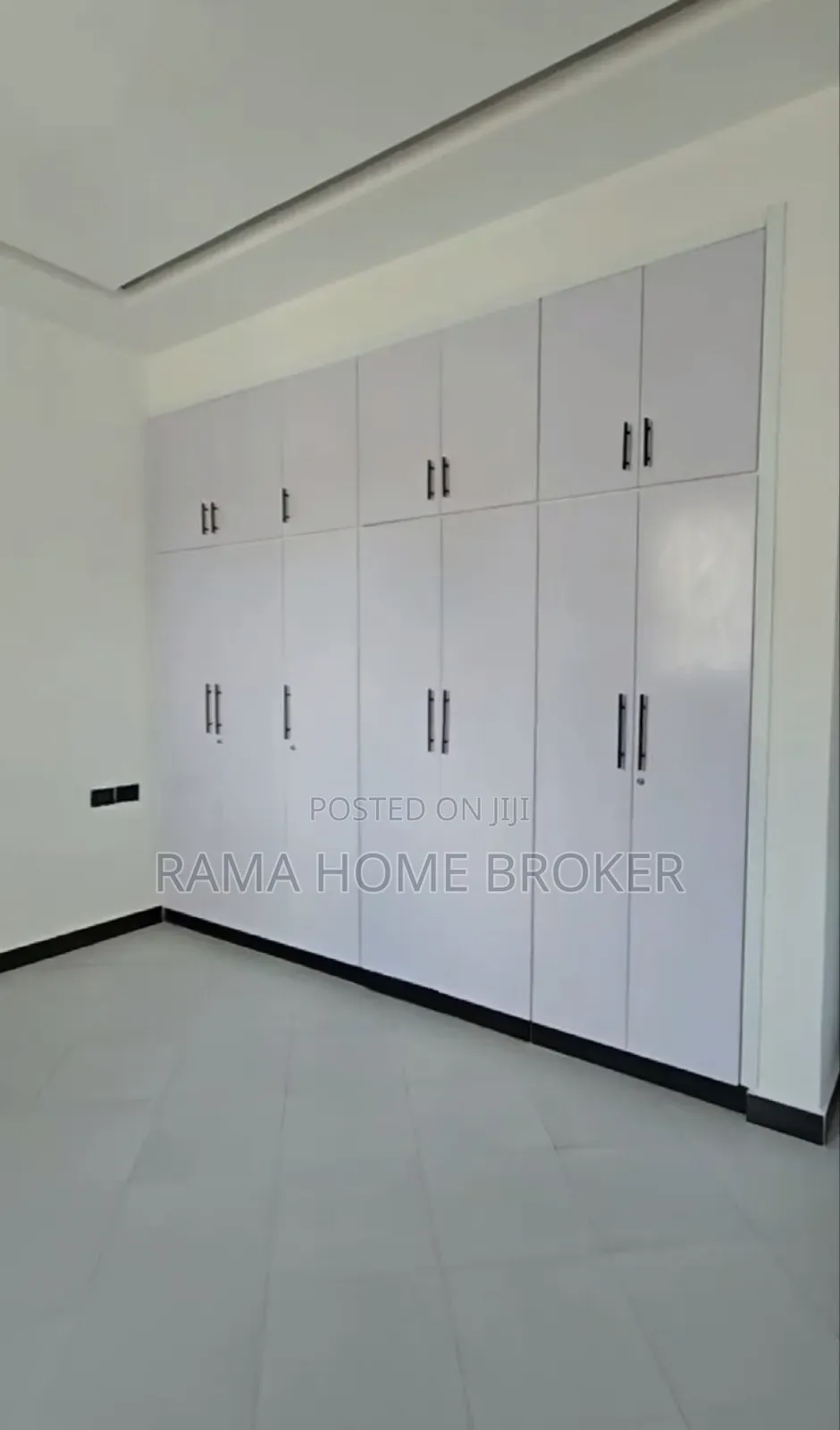 Furnished 3bdrm Villa in አያት ዞን አካባቢ, Yeka for sale