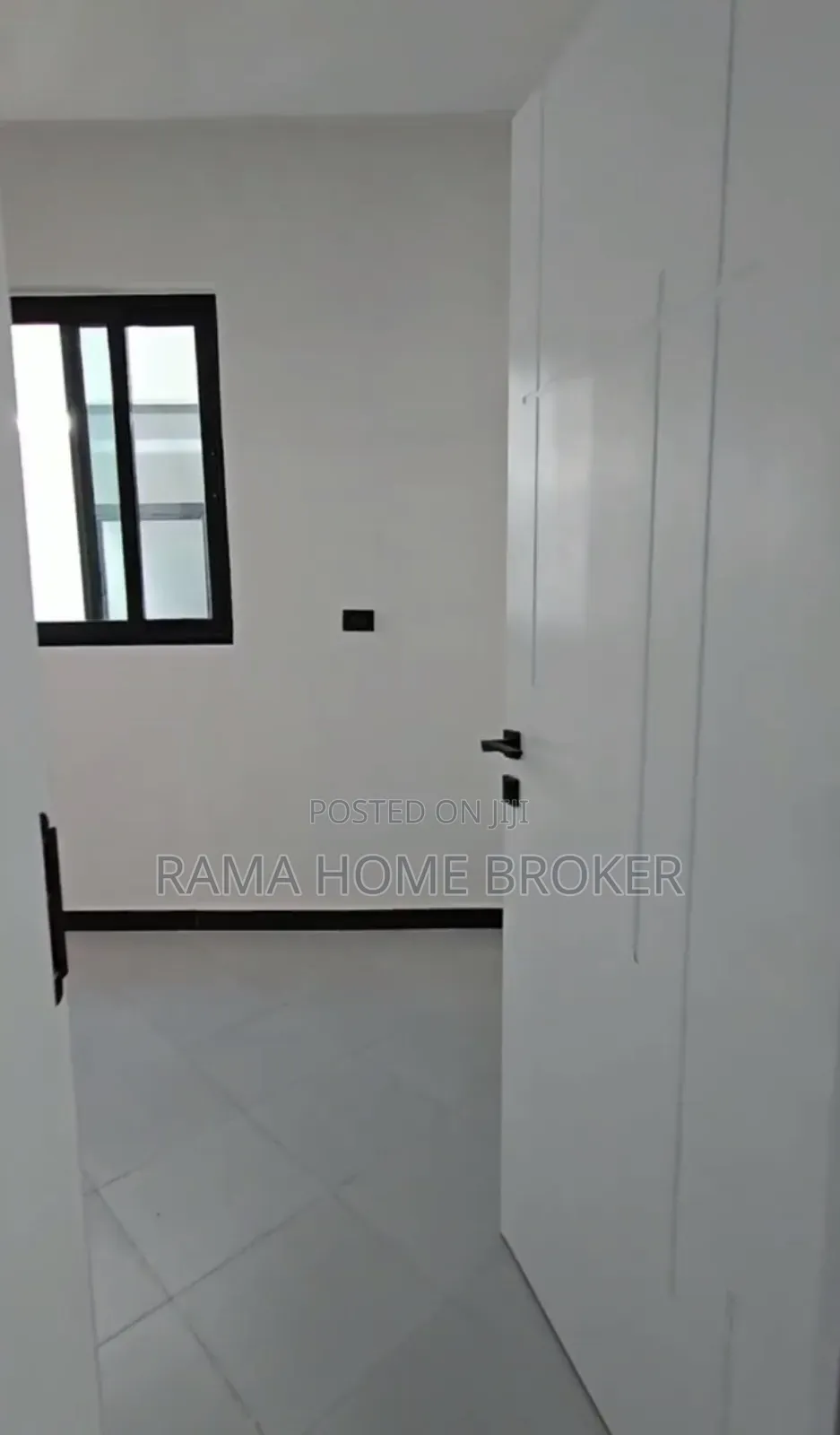 Furnished 3bdrm Villa in አያት ዞን አካባቢ, Yeka for sale