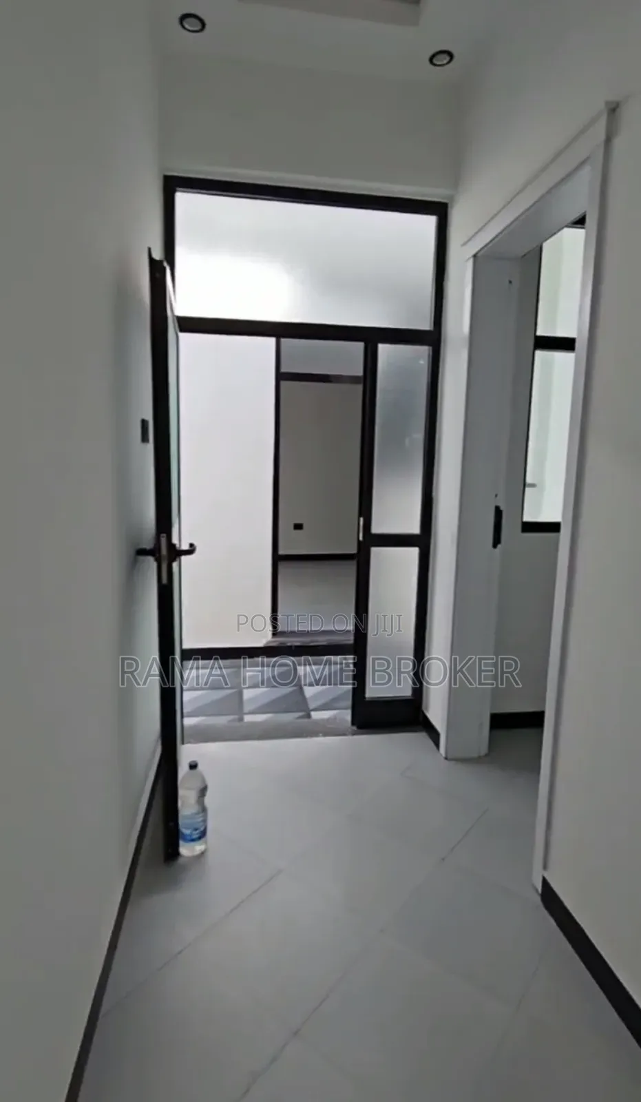 Furnished 3bdrm Villa in አያት ዞን አካባቢ, Yeka for sale