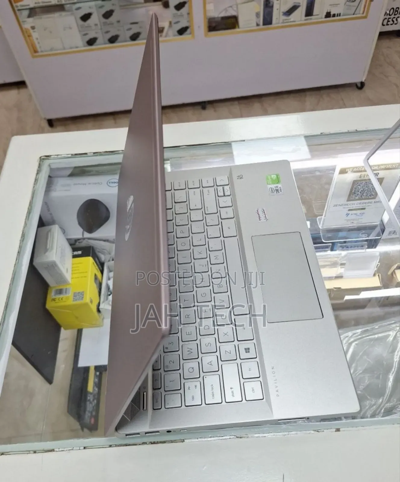 New Laptop HP Pavilion 14 8GB Intel Core i5 SSD 512GB