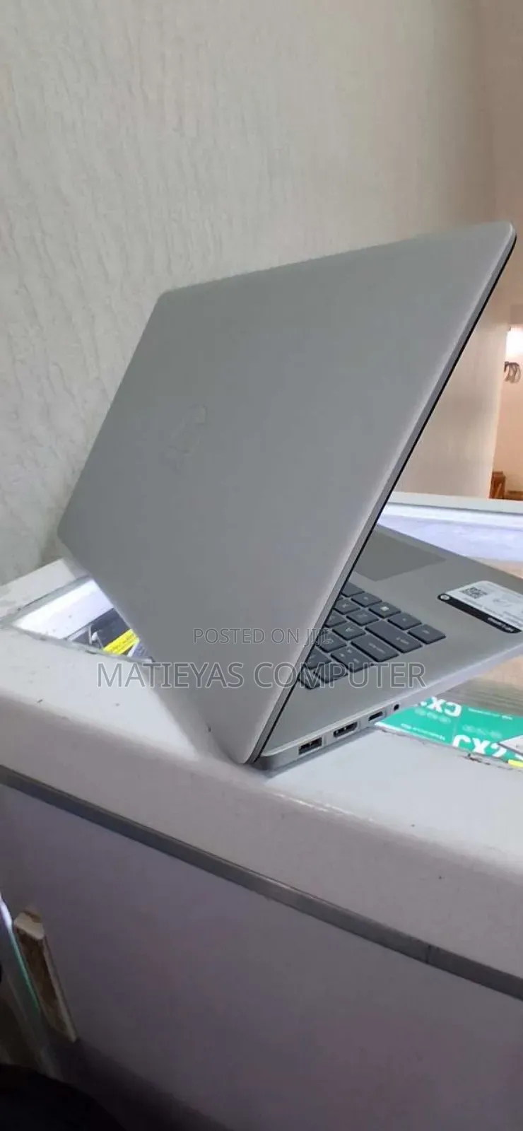 New Laptop HP Stream Notebook 8GB Intel Core i3 SSD 256GB
