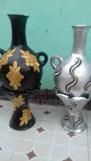 Abeba Maskemecha , Flower Vase