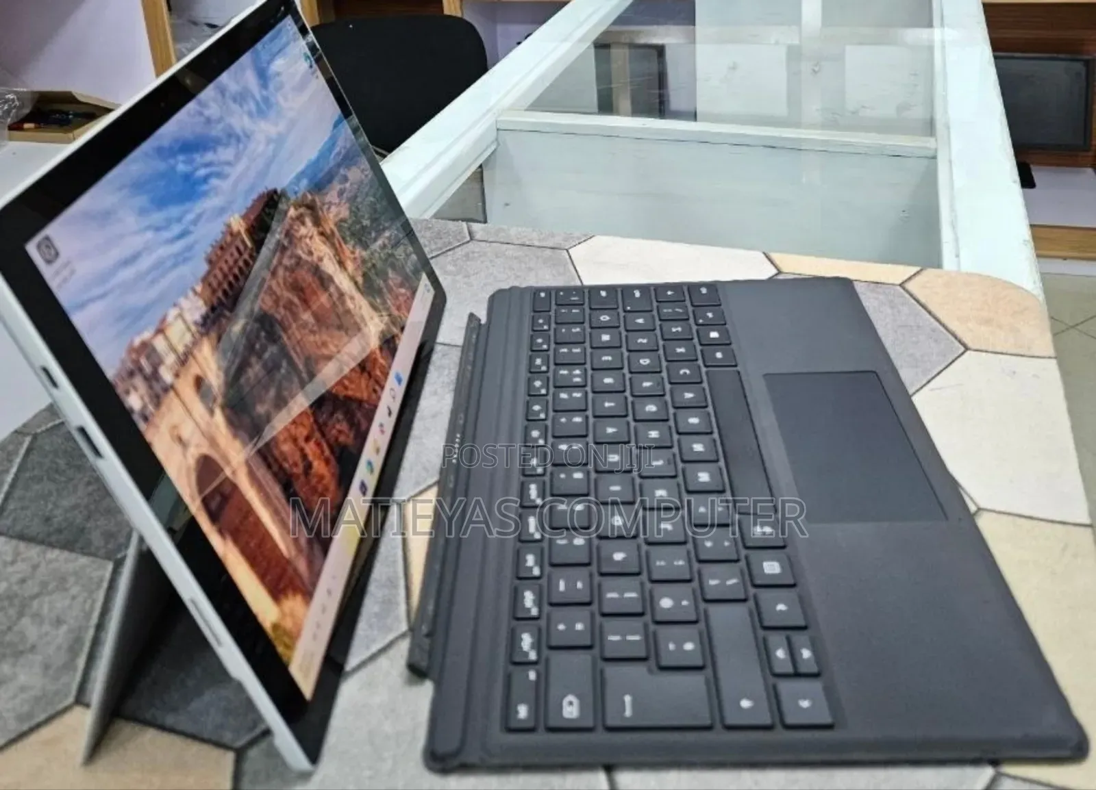 New Laptop Microsoft Surface Pro 7+ 16GB Intel Core i7 SSD 256GB