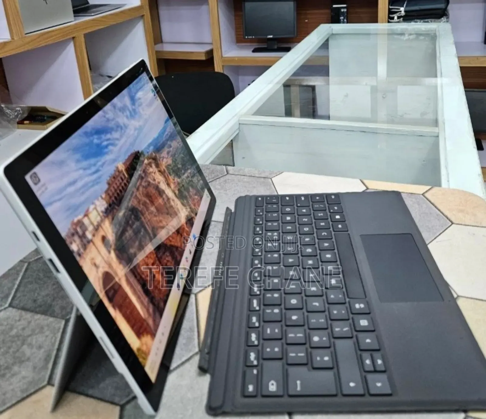 New Laptop Microsoft Surface Pro 7 16GB Intel Core i7 SSD 256GB