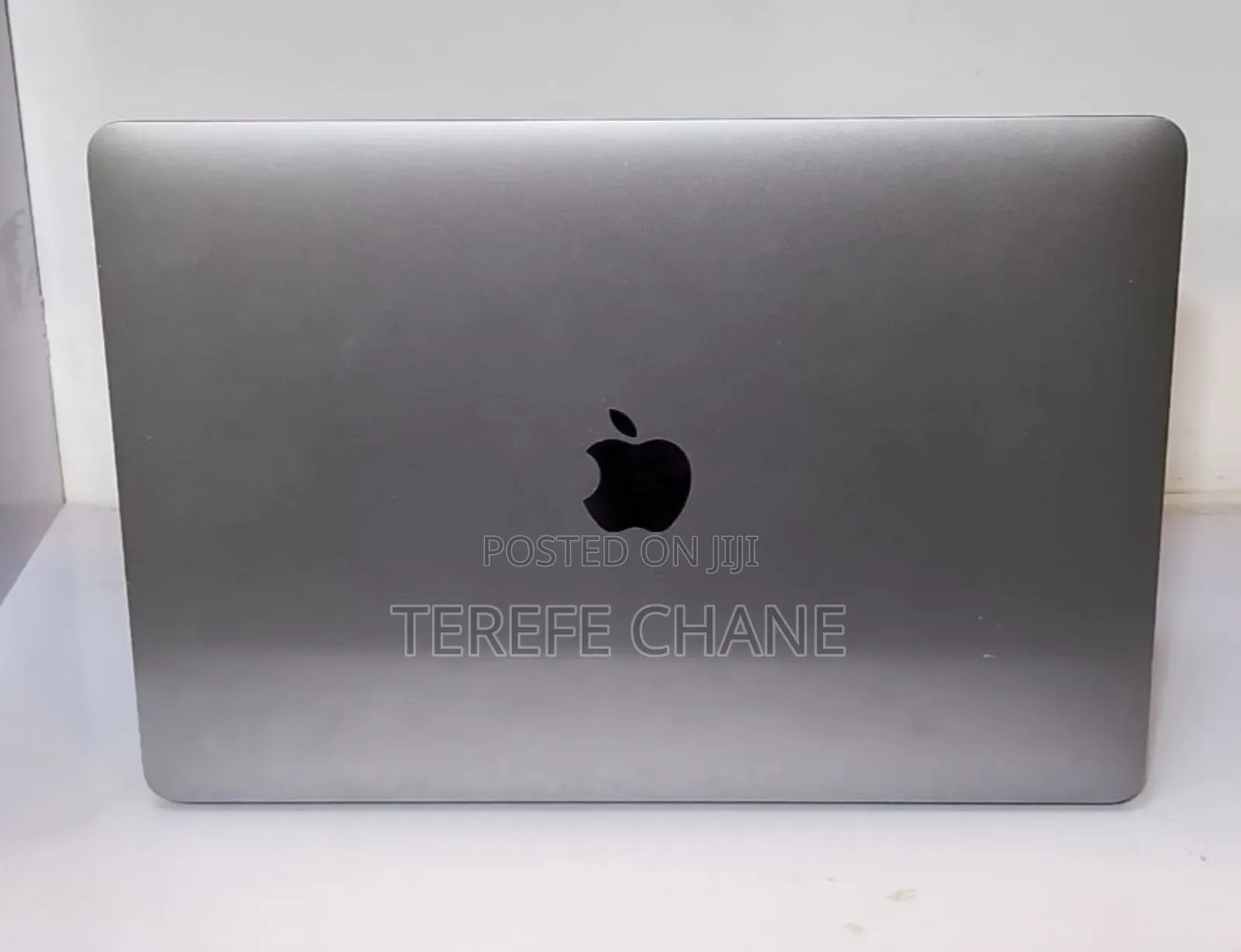 New Laptop Apple MacBook Pro 2019 8GB Intel Core i5 SSD 256GB