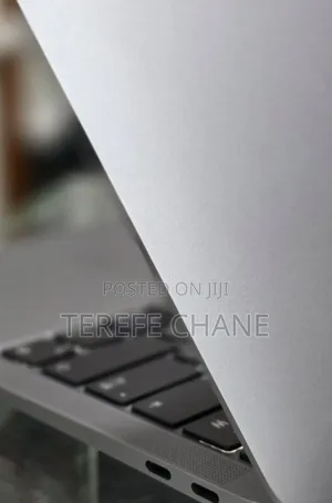 New Laptop Apple MacBook Air 2020 M1 8GB Apple M1 SSD 256GB