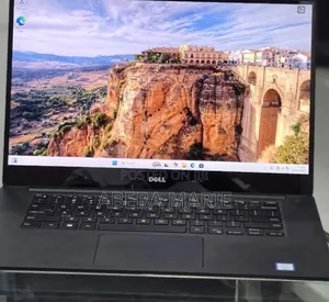 New Laptop Dell Precision 5520 16GB Intel Core i7 SSD 512GB