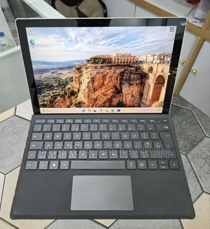 New Laptop Microsoft Surface Pro 7 16GB Intel Core i7 SSD 256GB