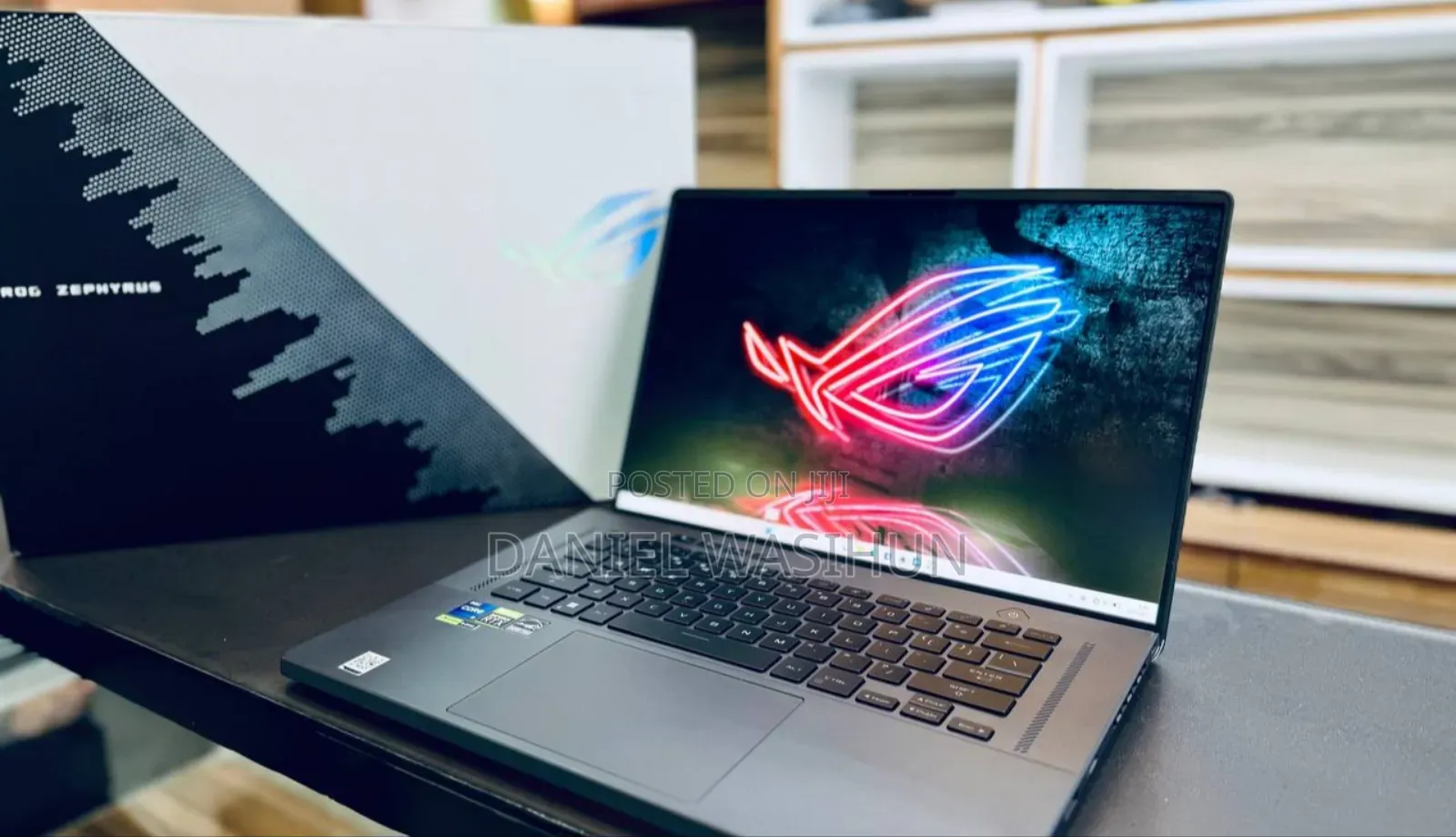 New Laptop Asus ROG Zephyrus G16 32GB Intel Core i9 SSD 1T