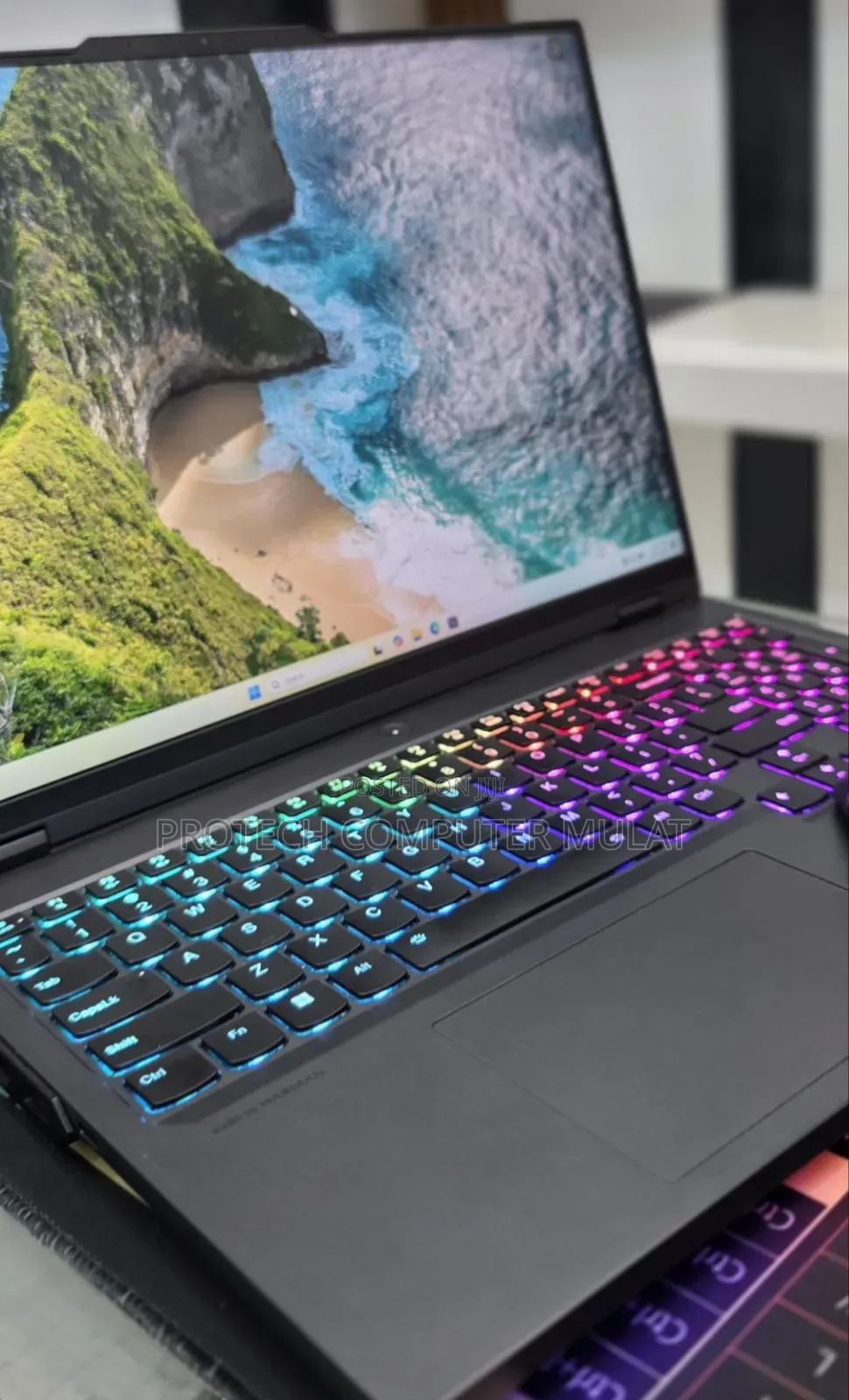 New Laptop Lenovo Legion Pro 7 48GB Intel Core i9 SSD 1T