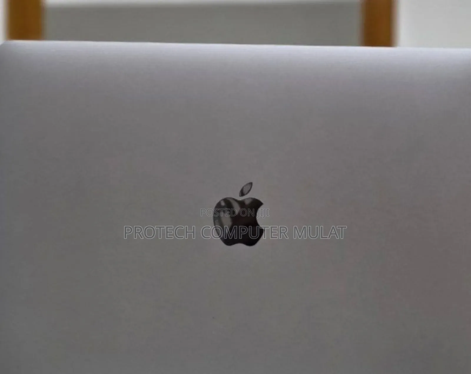 New Laptop Apple MacBook Air 2020 M1 8GB Apple M1 SSD 256GB
