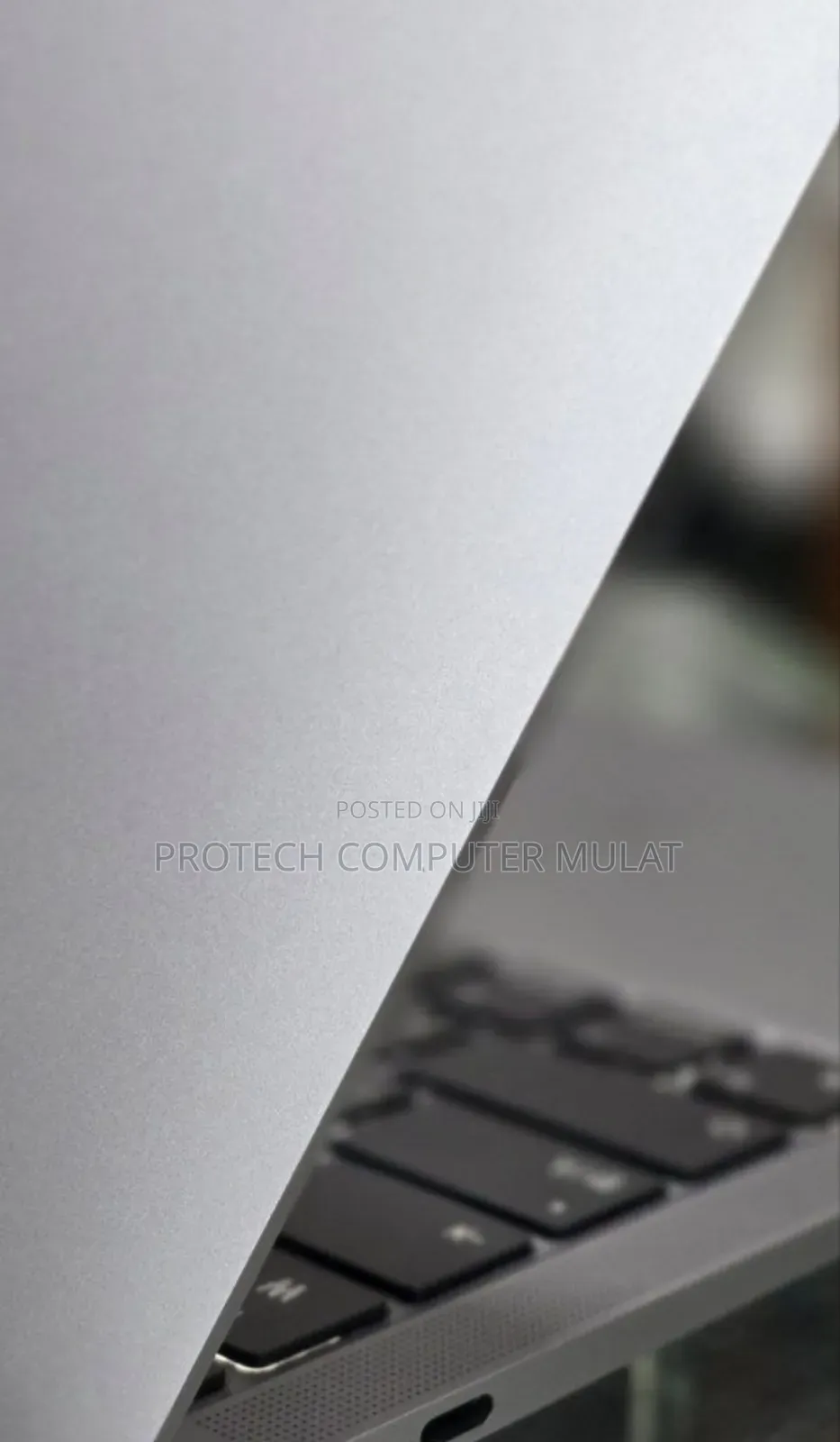 New Laptop Apple MacBook Air 2020 M1 8GB Apple M1 SSD 256GB
