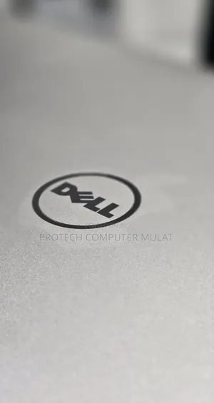 New Laptop Dell Precision 5520 16GB Intel Core i7 SSD 512GB