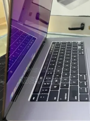 New Laptop Apple MacBook Pro 2019 32GB Intel Core i9 SSD 512GB