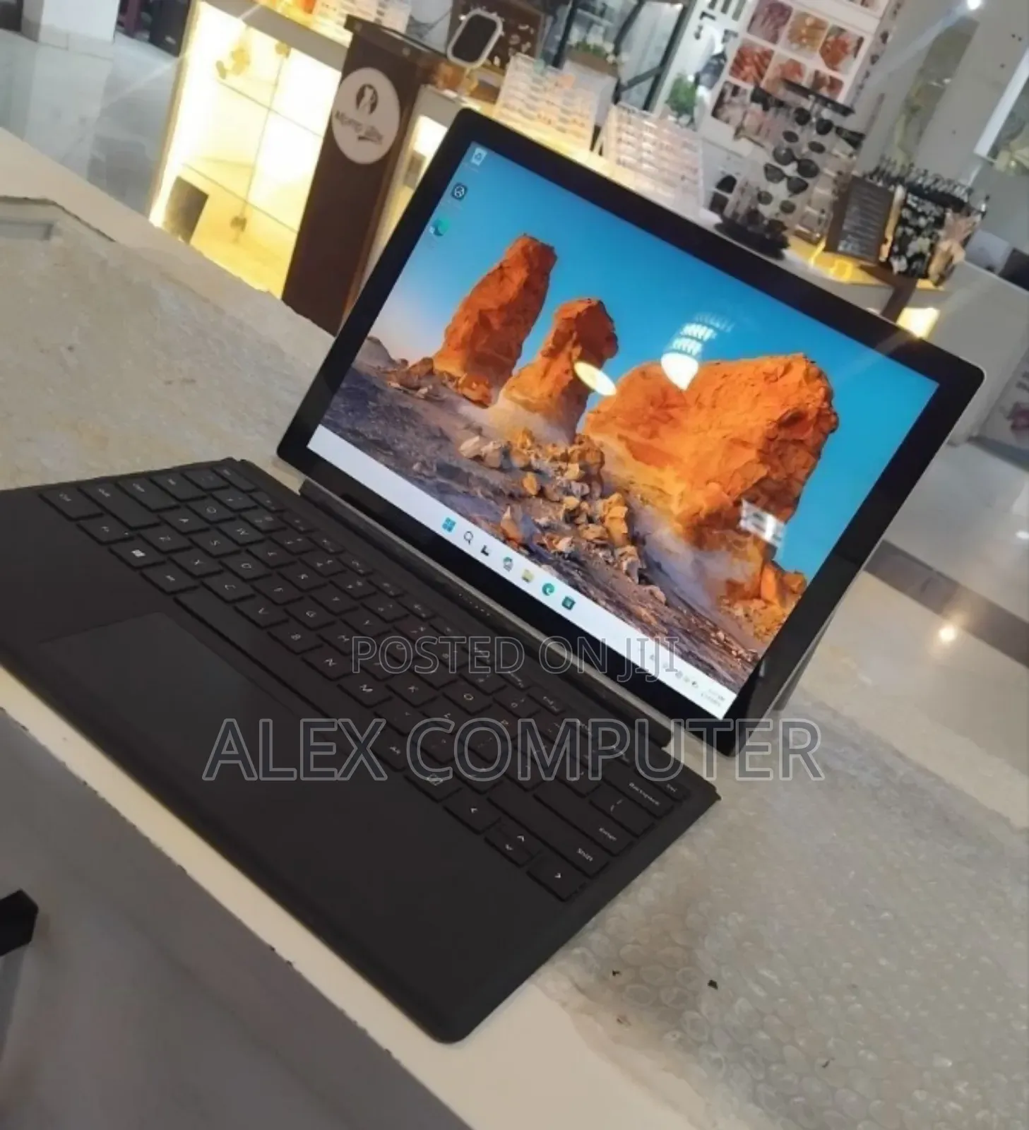 New Laptop Microsoft Surface Pro 7 16GB Intel Core i7 SSD 256GB