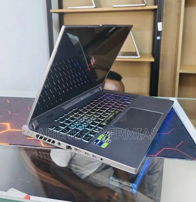 New Laptop Asus ROG Strix G15 16GB Intel Core i9 SSD 1T