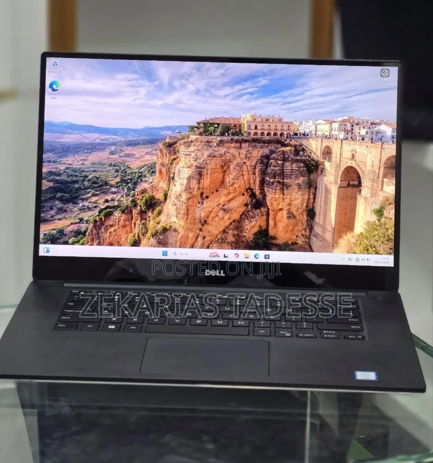 New Laptop Dell Precision 5520 16GB Intel Core i7 SSD 512GB