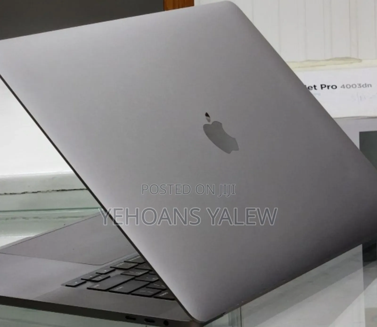 New Laptop Apple MacBook Pro 2019 32GB Intel Core i9 SSD 512GB