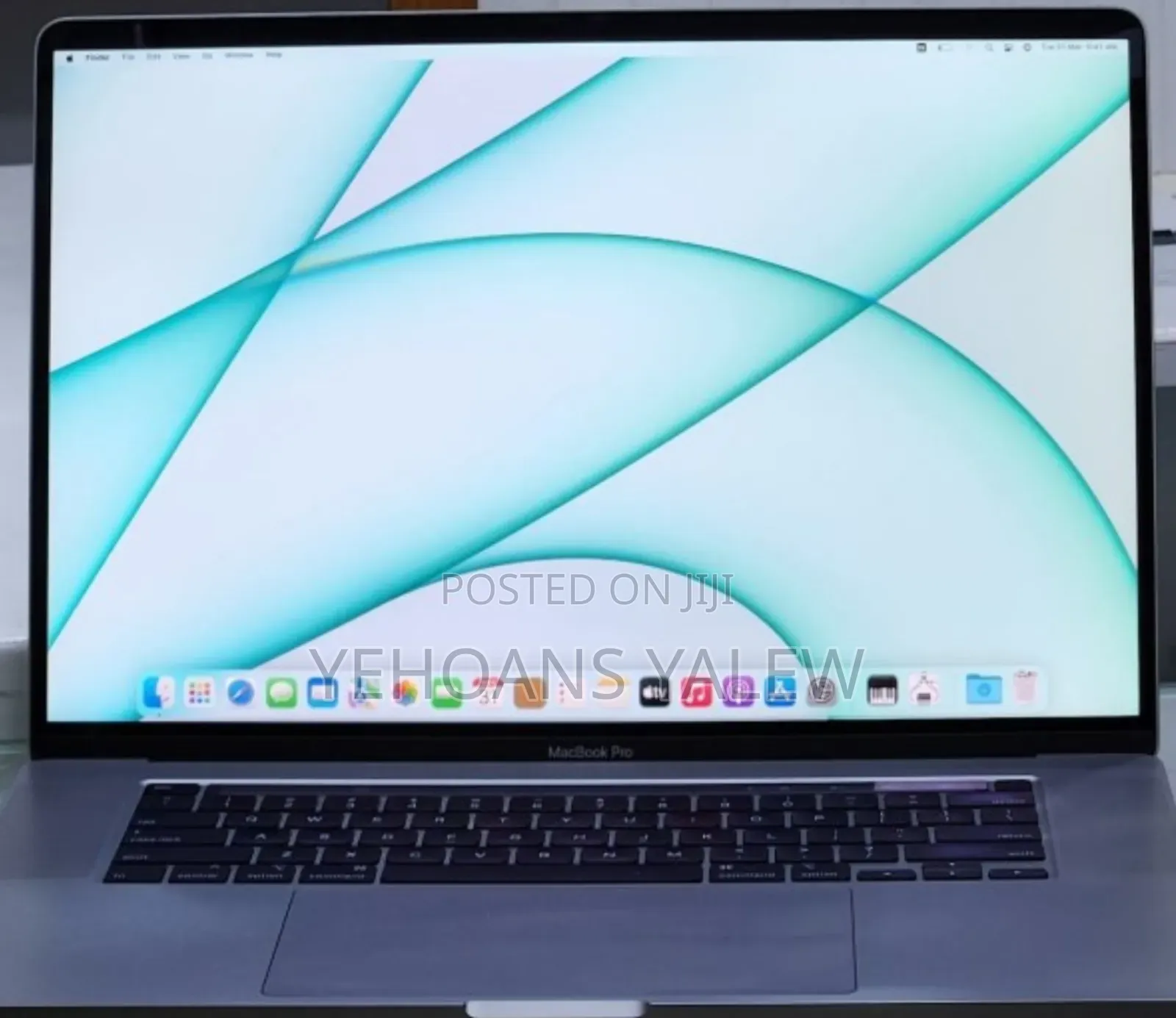 New Laptop Apple MacBook Pro 2019 32GB Intel Core i9 SSD 512GB