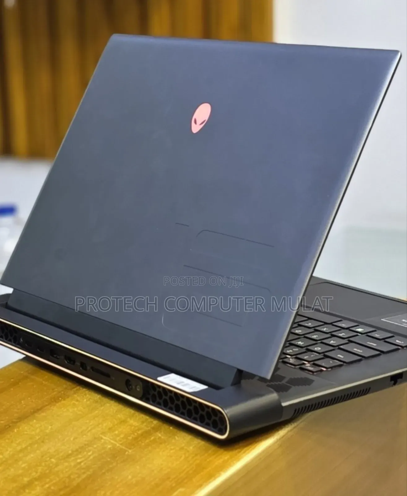New Laptop Alienware X16 r1 16GB Intel Core i9 SSD 1T