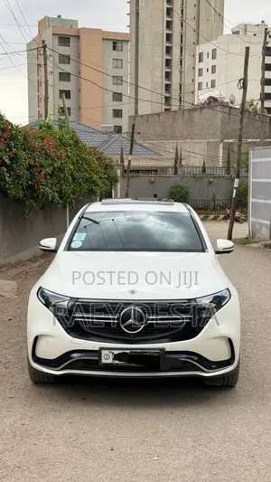Mercedes-Benz EQC EQC400 4MATIC 2022 White