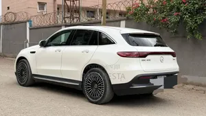 Mercedes-Benz EQC EQC400 4MATIC 2022 White