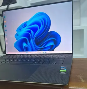 New Laptop Dell XPS 15 16GB Intel Core i7 SSD 512GB