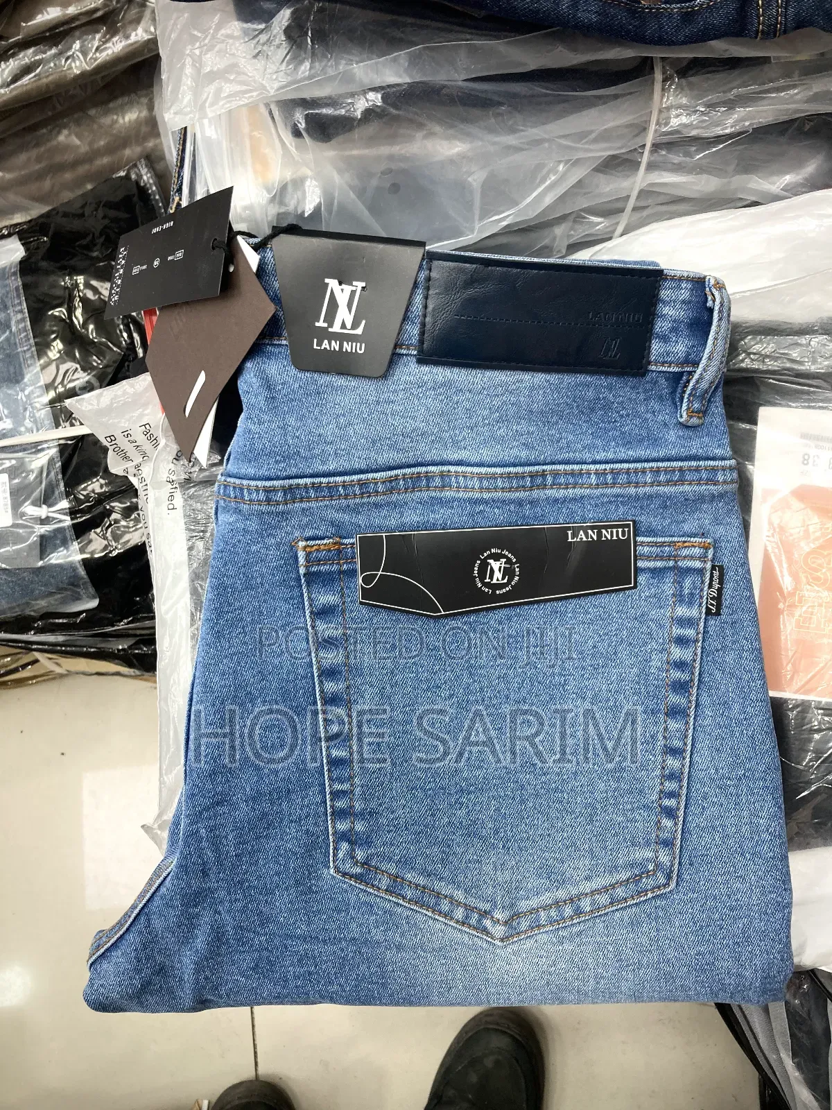 Stylish Lan Niu Men's Denim Jeans