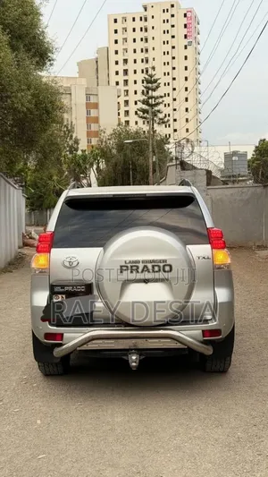 Toyota Land Cruiser 2013 Silver