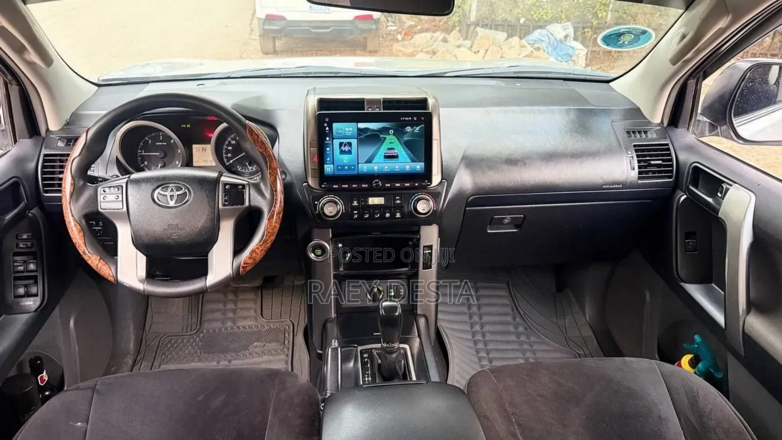 Toyota Land Cruiser 2013 Silver