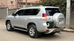 Toyota Land Cruiser 2013 Silver