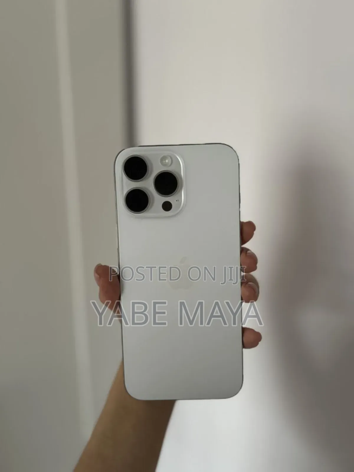 New Apple iPhone 16 Pro Max 1 TB White