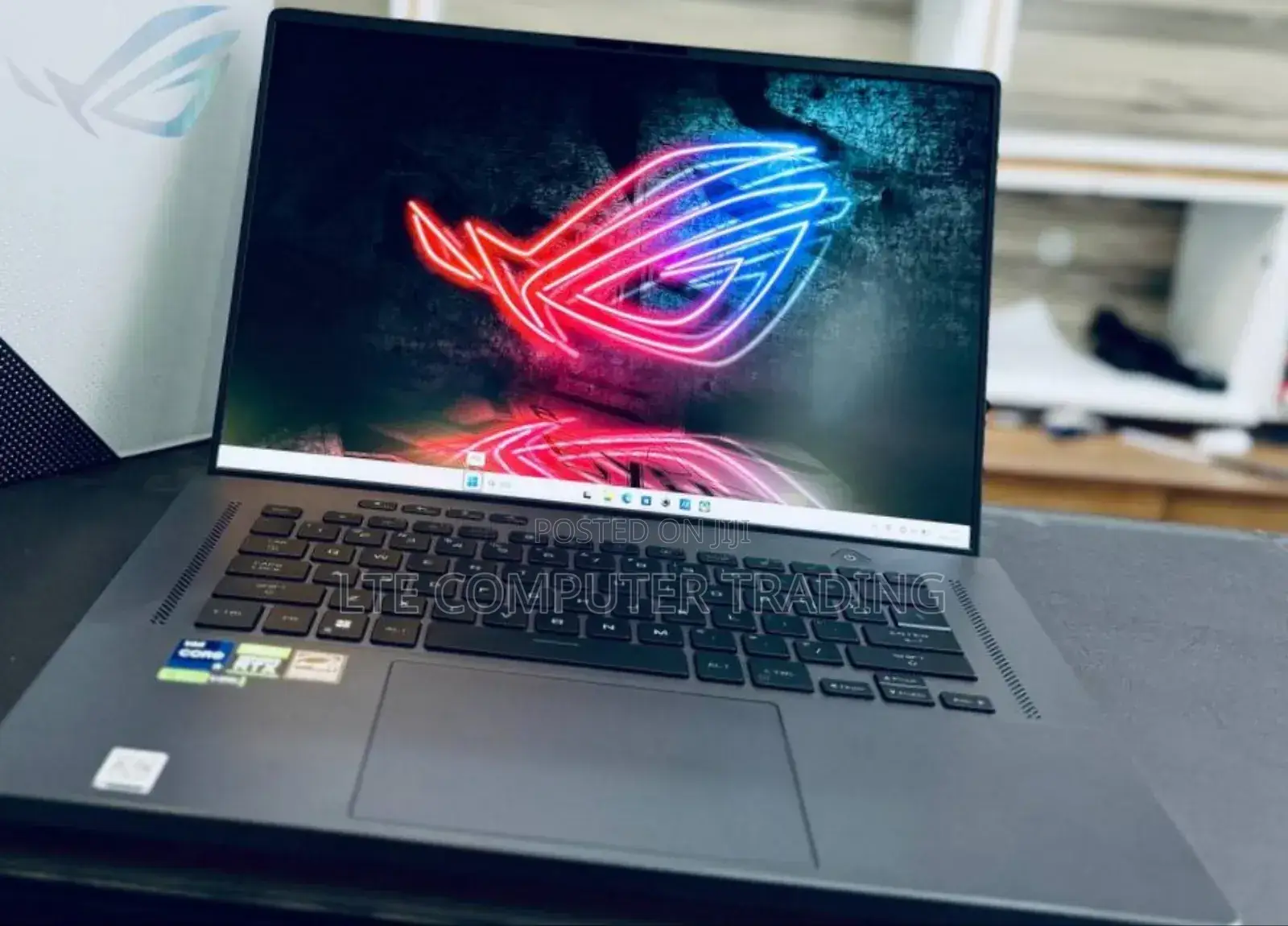 New Laptop Asus ROG Zephyrus G16 32GB Intel Core i9 SSD 1T