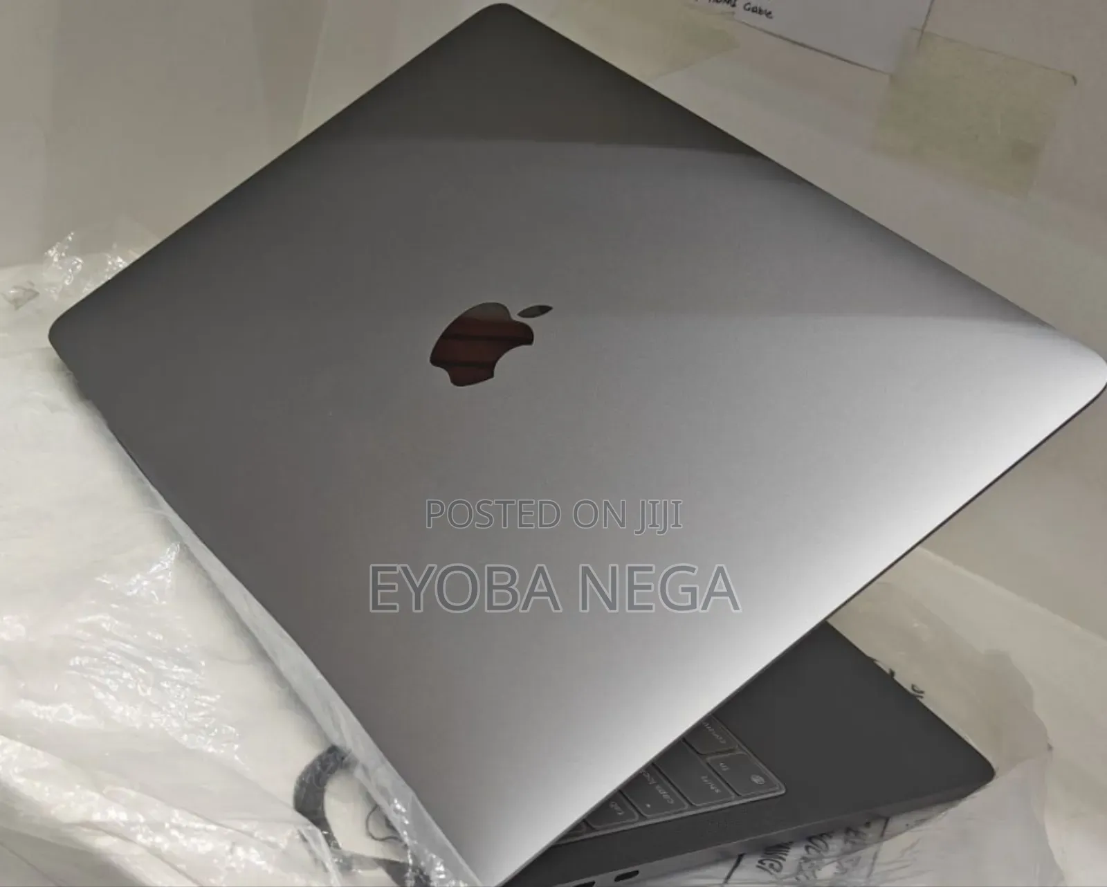 Laptop Apple MacBook Pro M1 8GB Apple M1 SSD 256GB