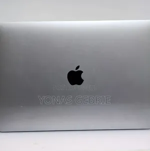 New Laptop Apple MacBook 8GB Intel Core i5 SSD 256GB