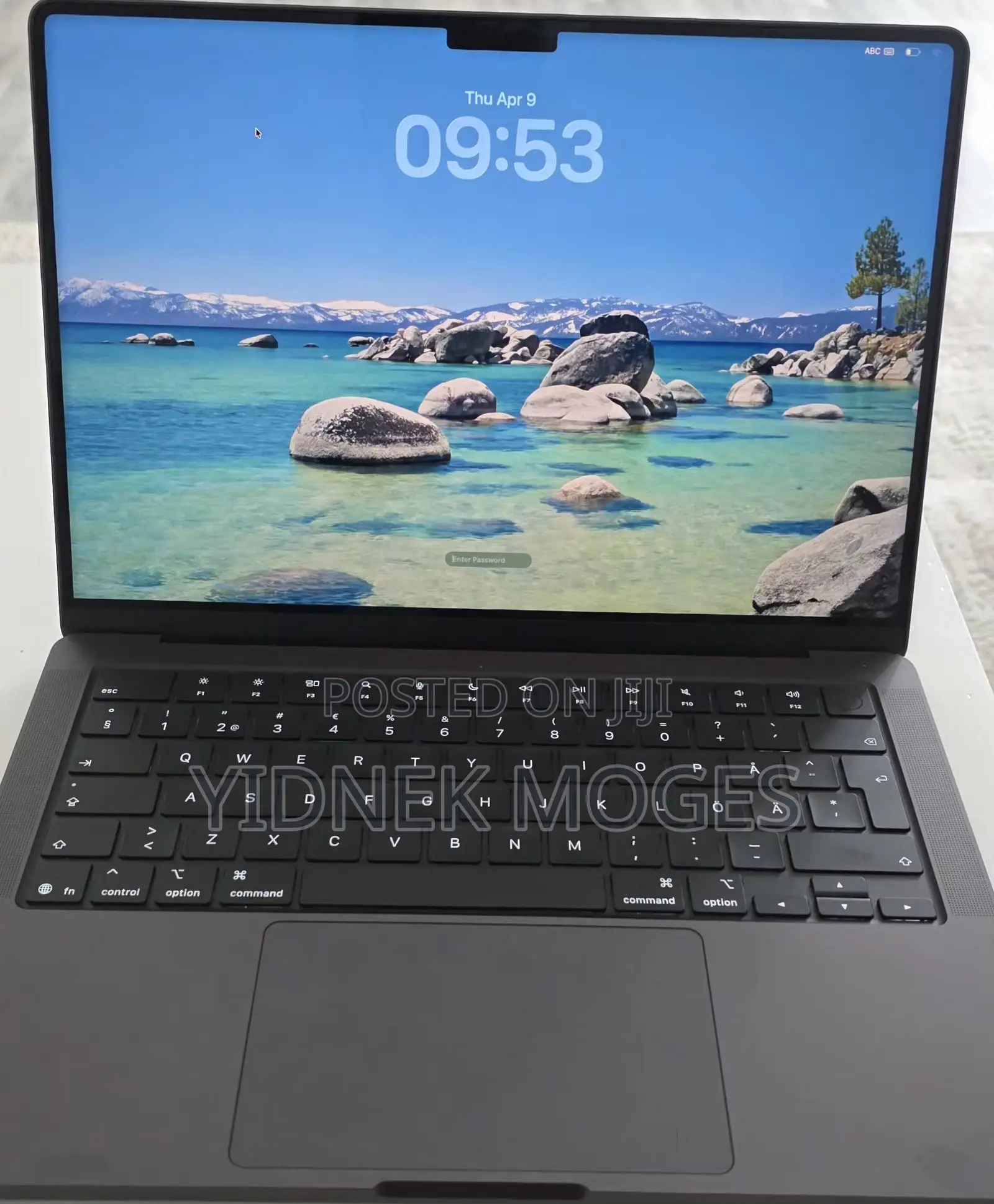 New Apple MacBook Pro 2025 M5 14-inch 16GB Apple M5 Pro SSD 512GB
