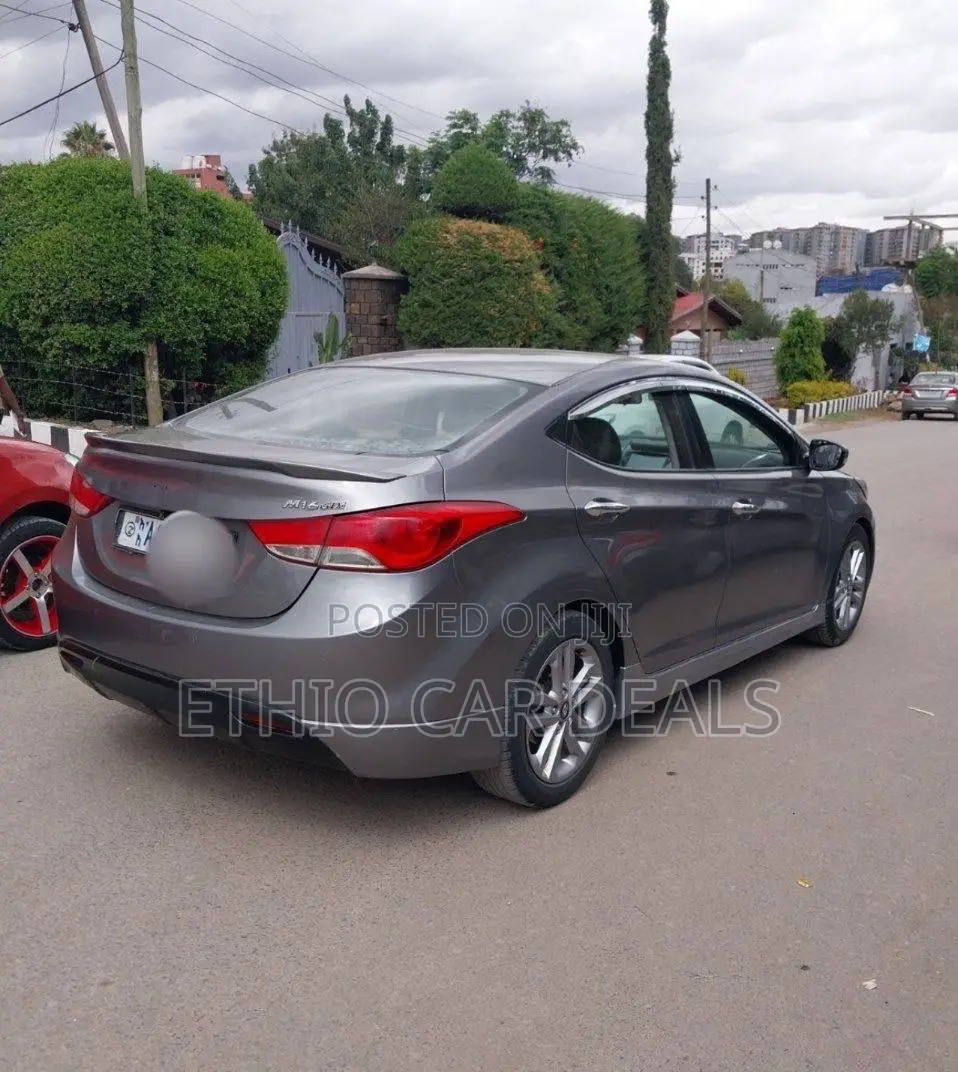 Hyundai Avante 2011 Gray