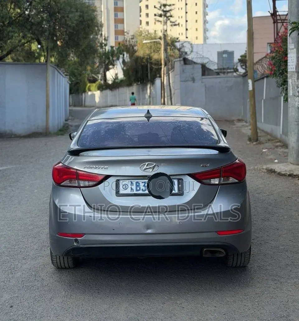 Hyundai Avante 2015 Gray