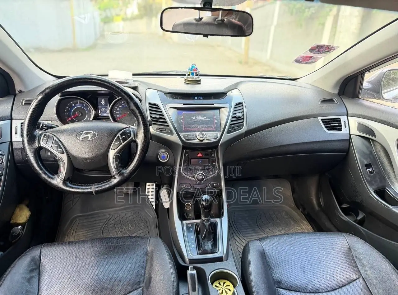 Hyundai Avante 2015 Gray