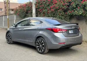 Hyundai Avante 2015 Gray