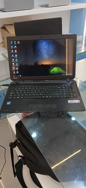 Laptop Toshiba Satellite C55 2GB Intel Xeon SSHD+SSD 500GB