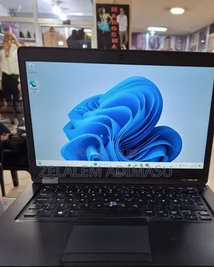 New Laptop Dell Latitude 5540 8GB Intel Core i5 SSD 256GB