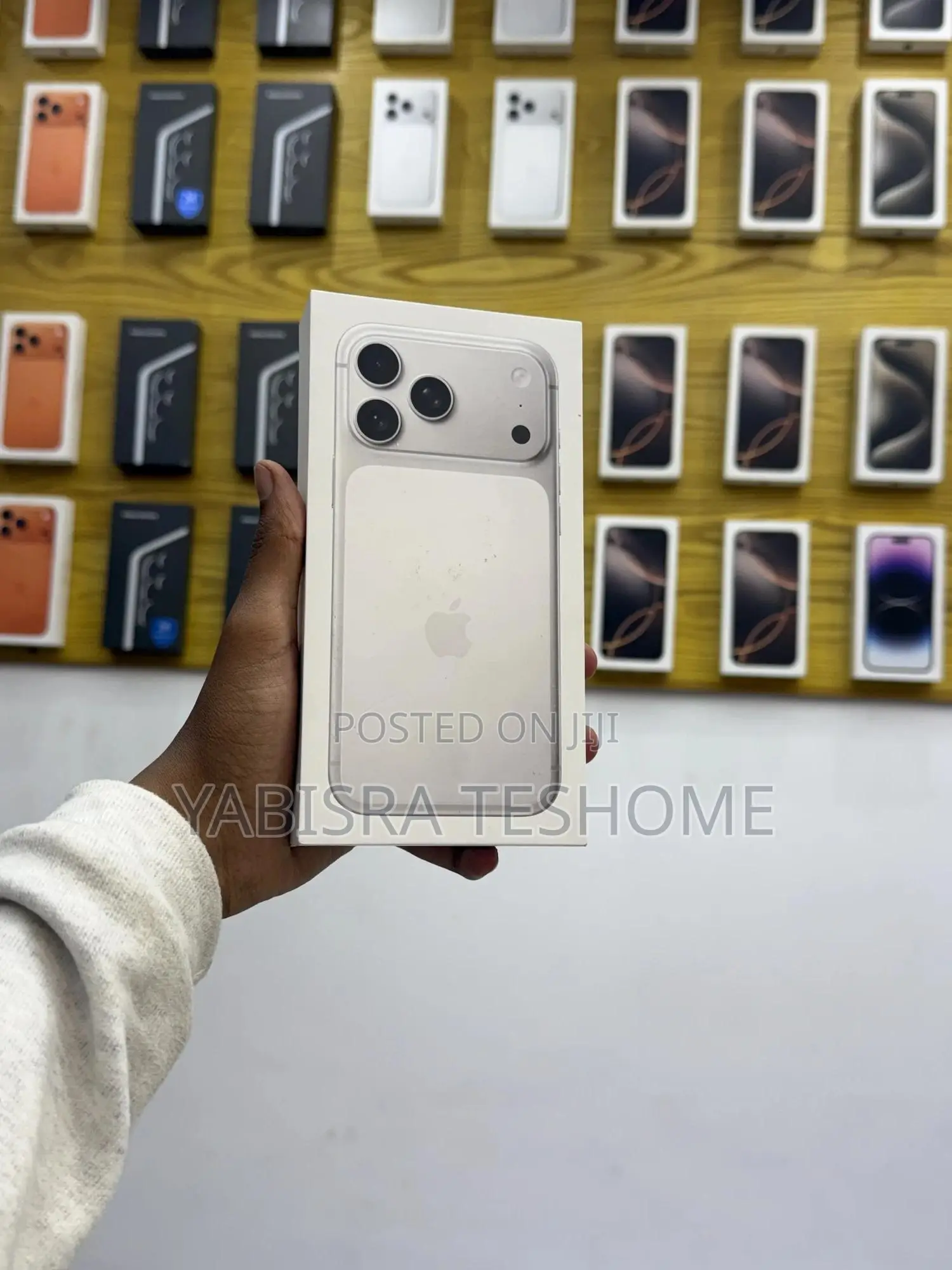 New Apple iPhone 17 Pro Max 256 GB White