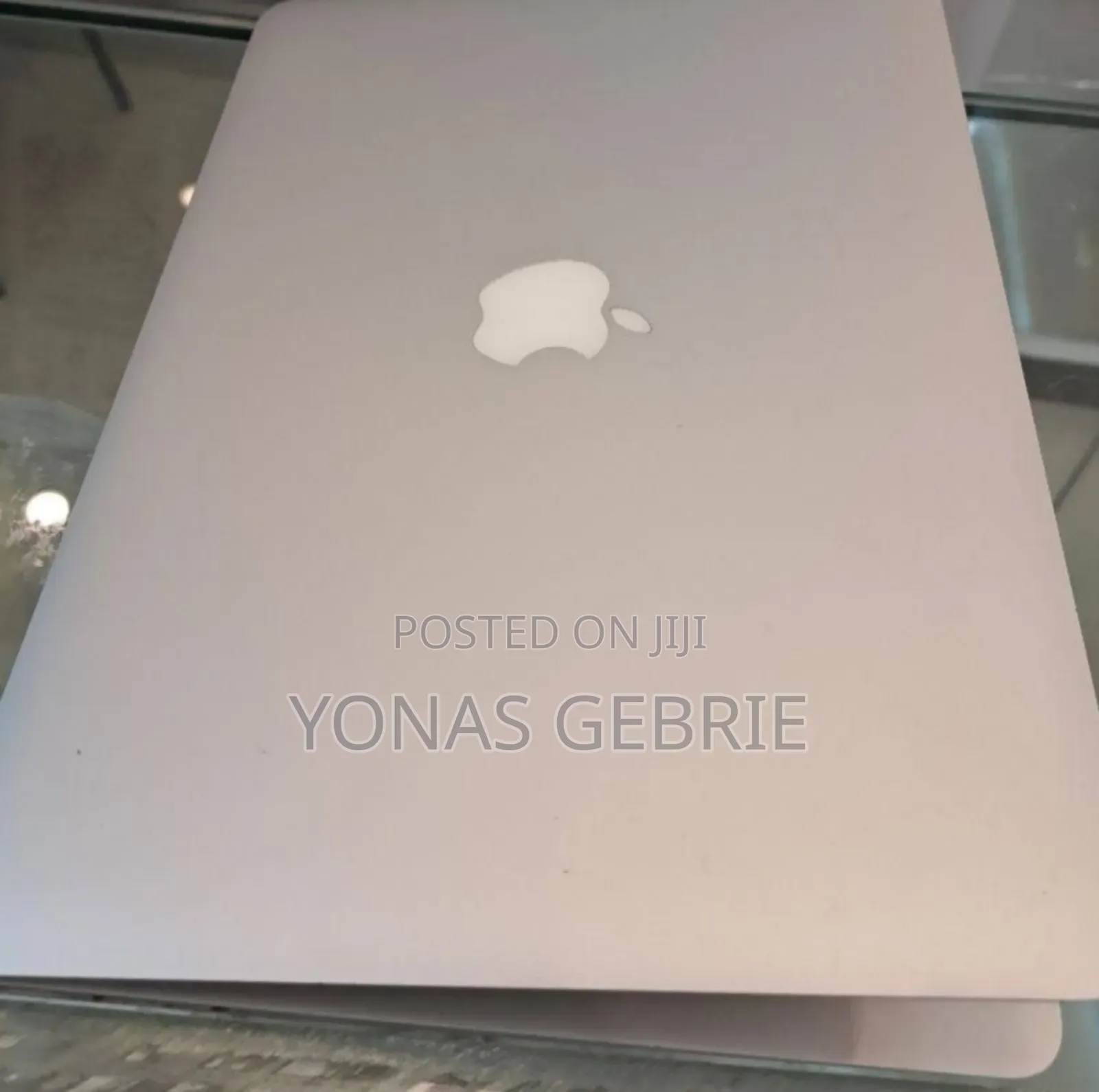 New Laptop Apple MacBook 8GB Intel Core i5 SSD 128GB