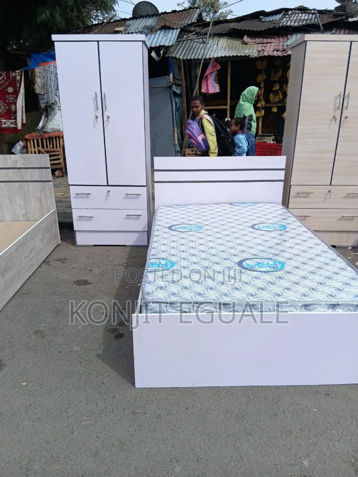 1.20cm አልጋ +80cm ቁምሳጥን