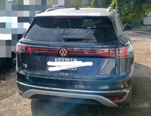 Volkswagen ID.6 2022 Blue